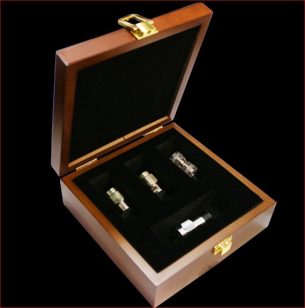 Siglent F503ME Kalibrierungskit / Der F503ME wird zur Kalibrierung von Siglent Vektor-Netzwerkanalysatoren verwendet