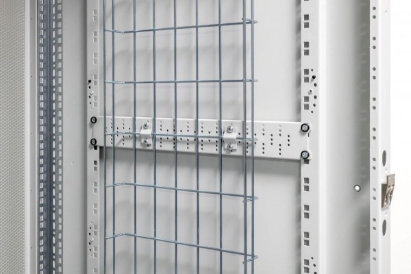 Triton 19&quot;zbh.Drahtkabelführungsrinne incl. Mont.leisten, 42/45/47HE Tiefe 800, grau, für RMA-N1/RZA-N1/RTA/RYA/RDA,