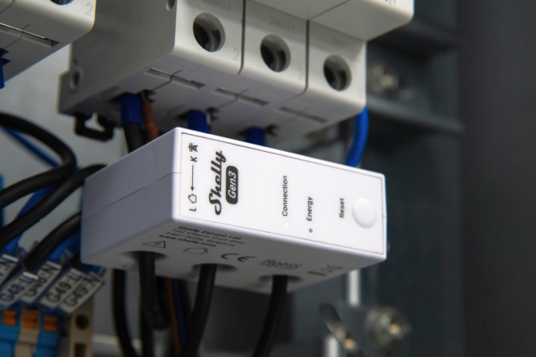 Shelly · Hutschiene · "3EM-63W Gen3" · Stromzähler